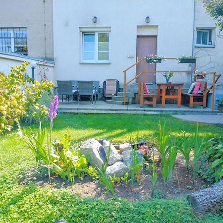 Appartamento Duplex With Garden Praga Esterno foto