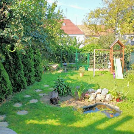 Appartamento Duplex With Garden Praga Esterno foto