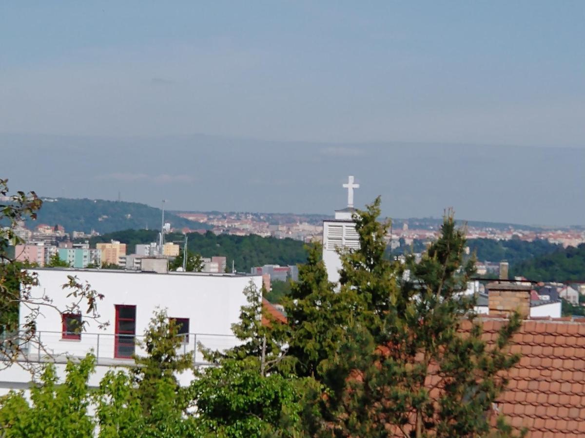 Appartamento Duplex With Garden Praga Esterno foto