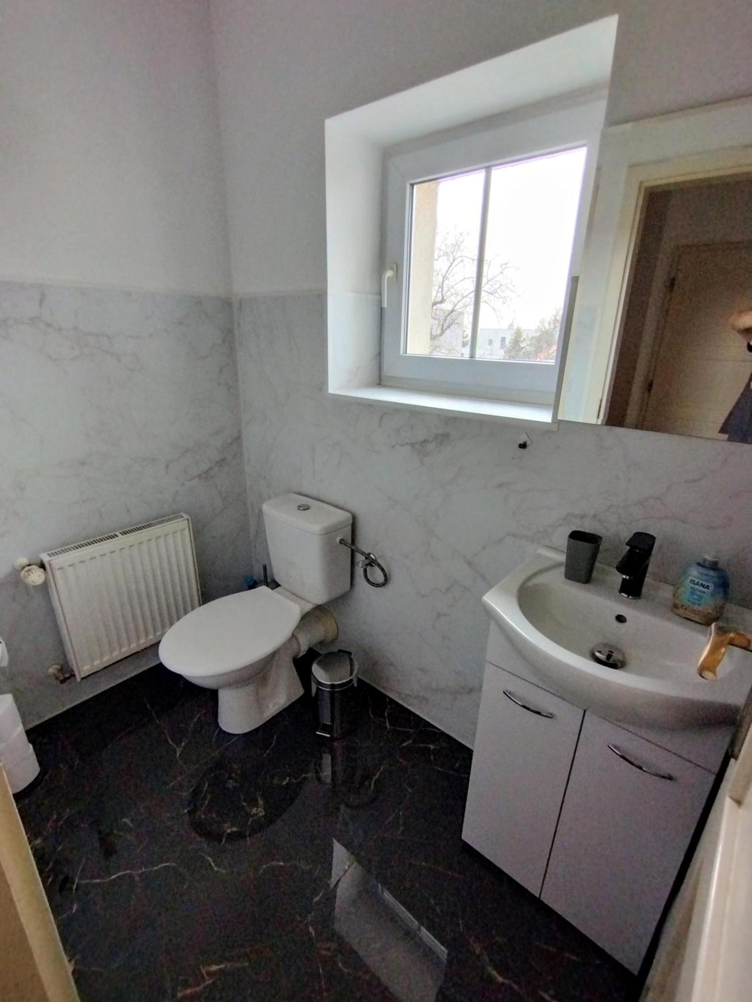 Appartamento Duplex With Garden Praga Esterno foto